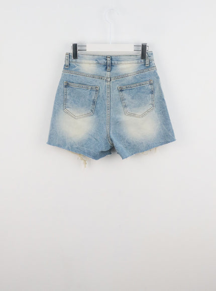 light-ripped-denim-shorts-cl318