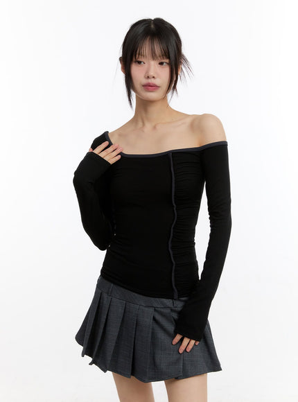 shirred-one-shoulder-long-sleeve-top-ca508 / Black