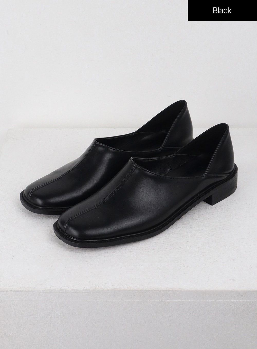basic-solid-faux-leather-loafers-oj415 / Black