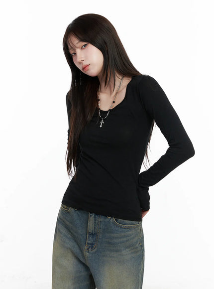 classic-u-neck-long-sleeve-top-co520 / Black