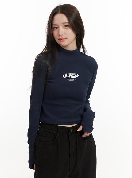 chic-graphic-crop-turtleneck-on429 / Dark blue