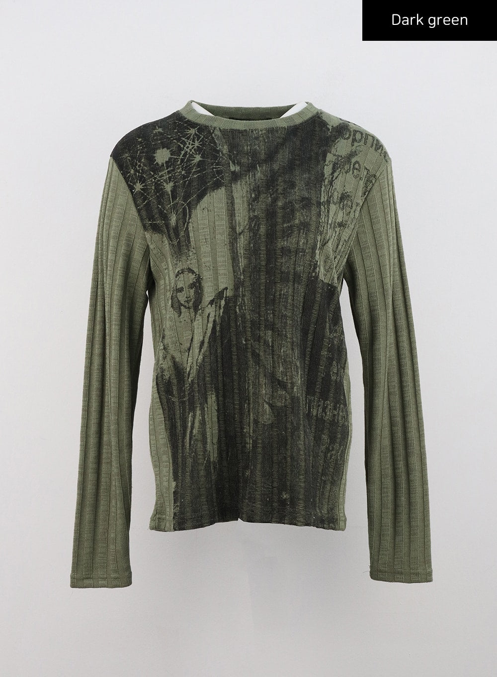 loose-fit-graphic-knit-top-cn315 / Dark green