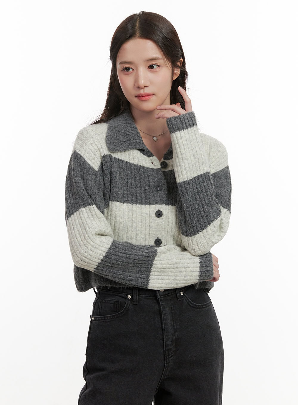 stripe-buttoned-collar-knit-cardigan-on429 / Gray