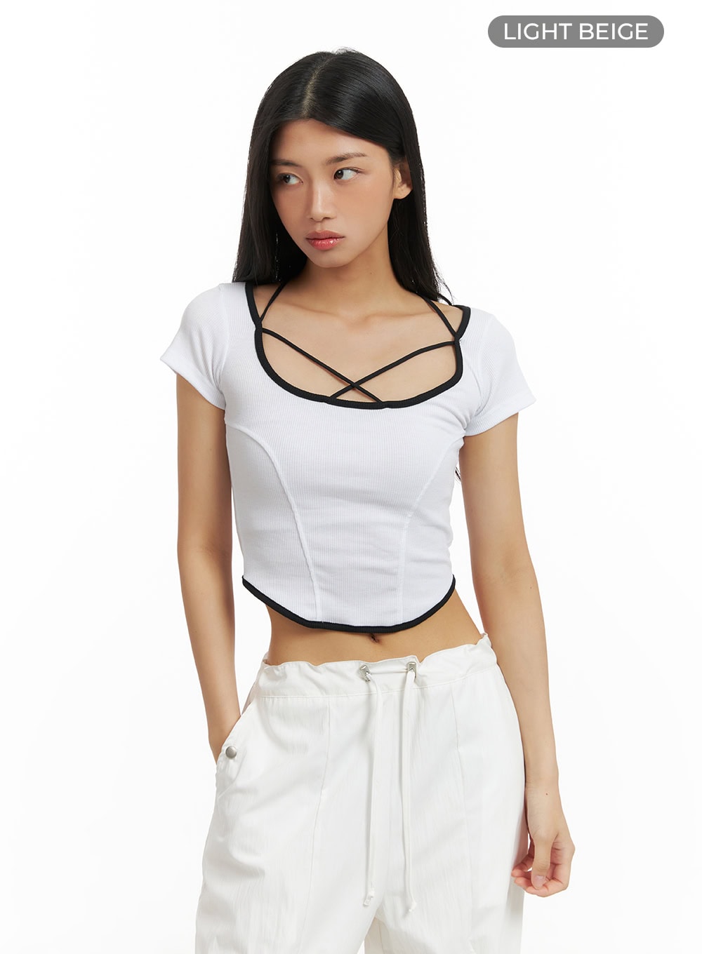 x-strap-solid-crop-tee-ca424 / Light beige