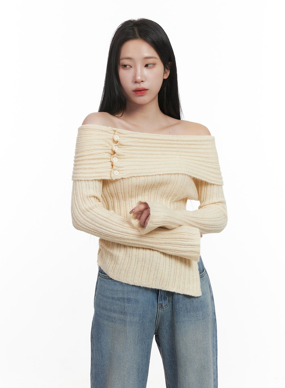 Off-Shoulder Buttoned Sweater CJ517