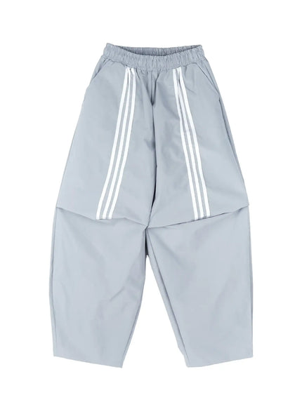 wide-leg-athletic-pants-with-stripe-detail-ca516 / Light blue