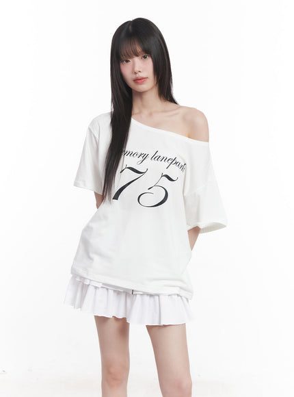 one-shoulder-loose-fit-graphic-tee-cu505 / White