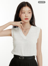 v-neck-sleeveless-knit-top-ou418 / White