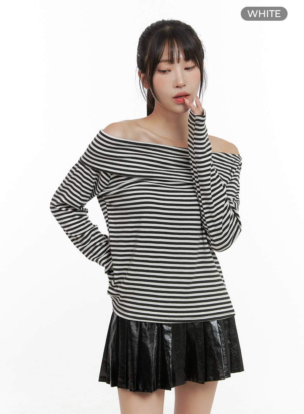 stripe-off-shoulder-top-cg430 / White