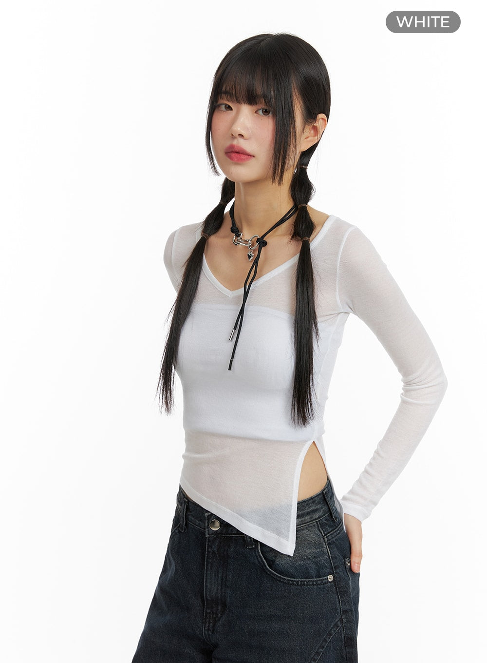 slit-v-neck-slim-fit-tee-cf422 / White