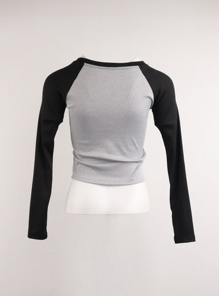 slim-fit-graphic-crop-top-cj412