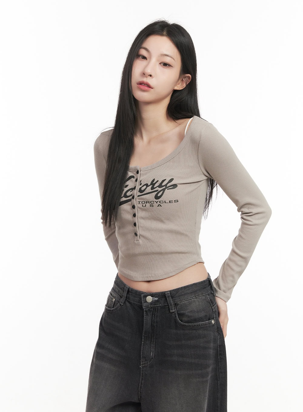 buttoned-slim-fit-crop-top-cf514 / Beige
