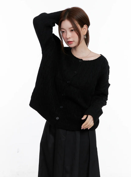 Loose-Fit Cable Knit Cardigan CG521