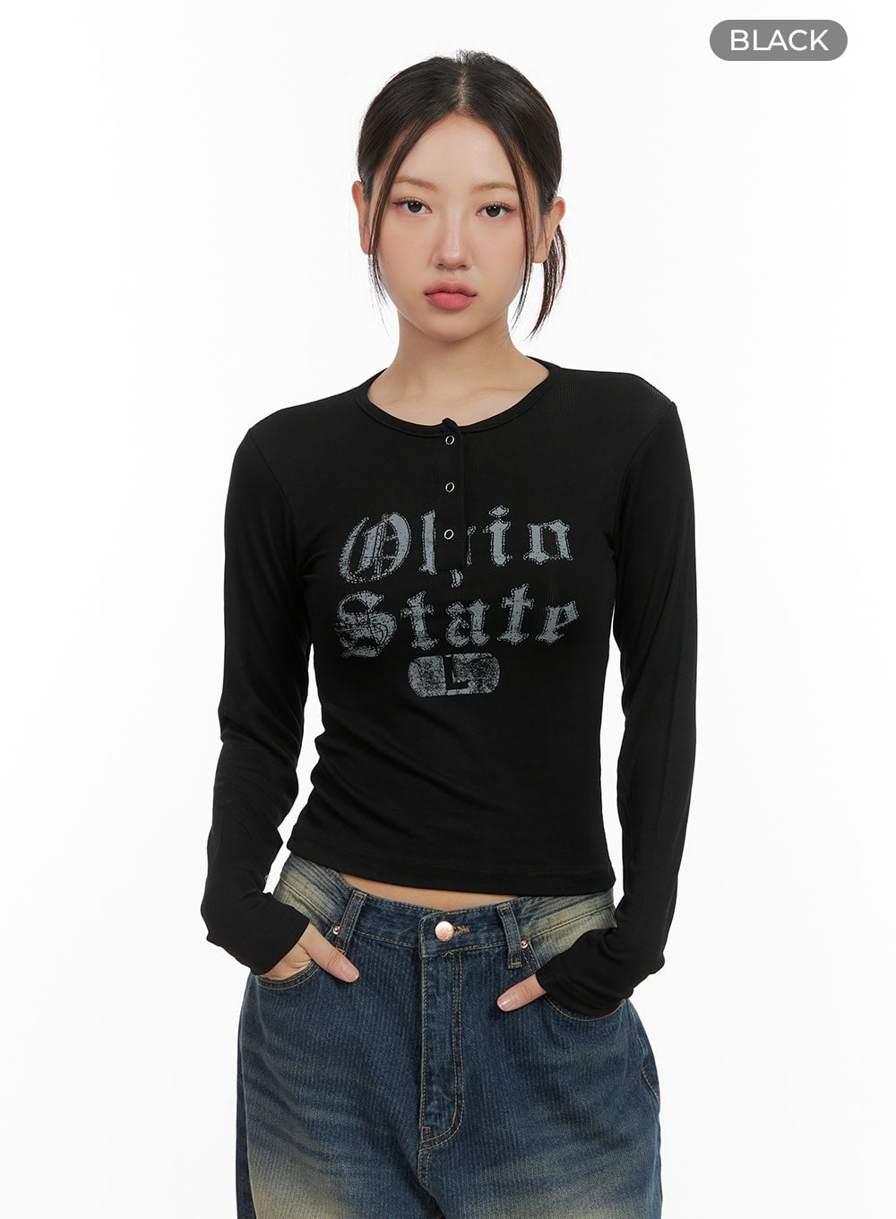 buttoned-graphic-long-sleeve-cg423 / Black