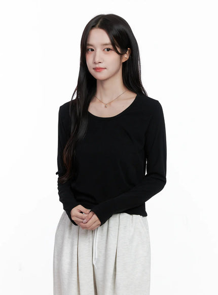 Basic Round Neck Long Sleeve Tee CS523
