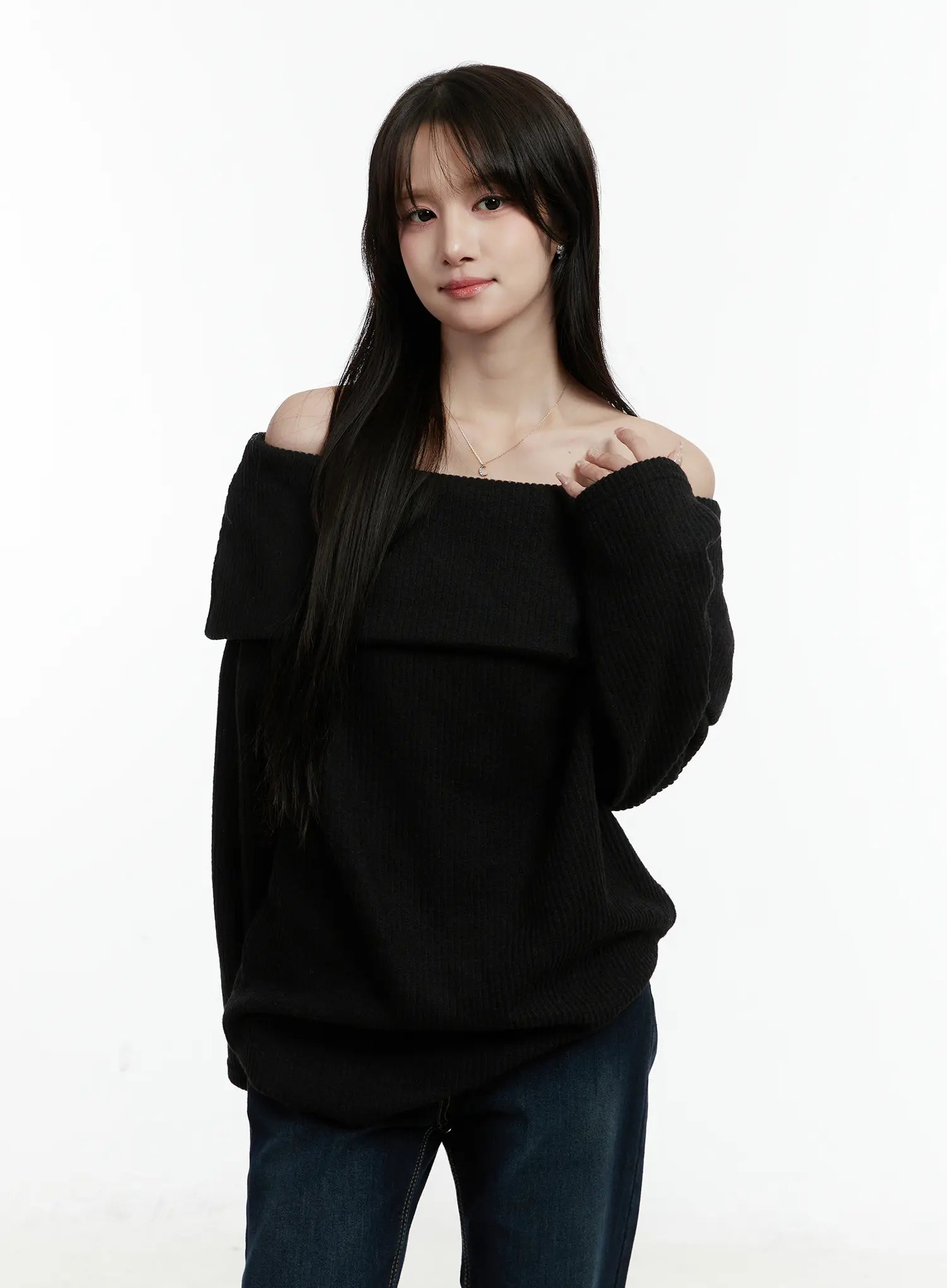 fleece-ribbed-off-shoulder-knit-top-cd523 / Black