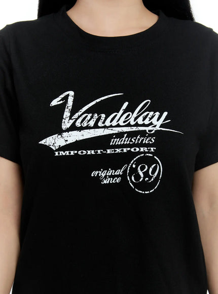 graphic-short-sleeve-statement-shirt-cl530