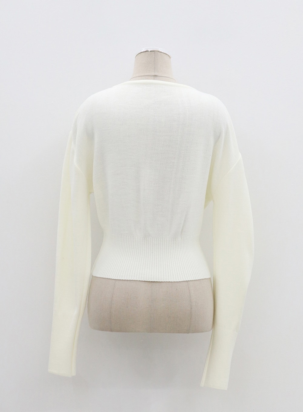 V-Neck Cropped Cardigan OM307