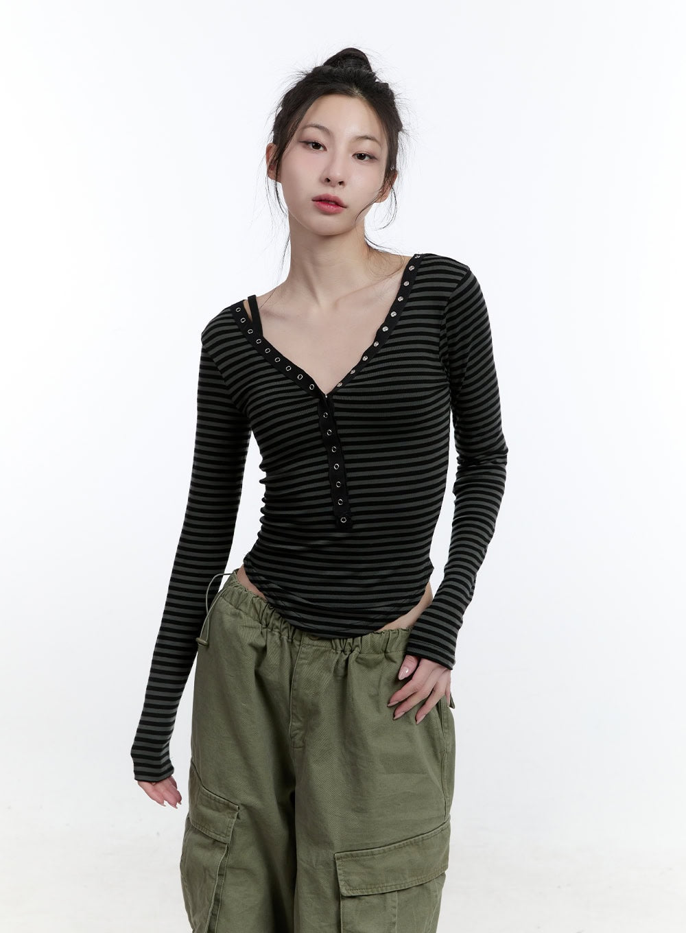 Striped Slim-Fit Buttoned Top CJ522