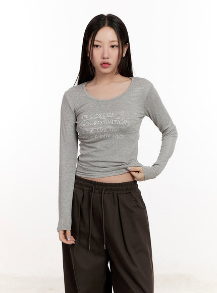 slim-fit-graphic-crop-top-cm507 / Gray