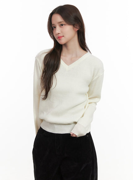 essential-v-neck-sweater-cj515 / Light beige