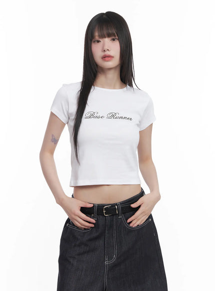 cursive-graphic-crop-tee-cu519 / White