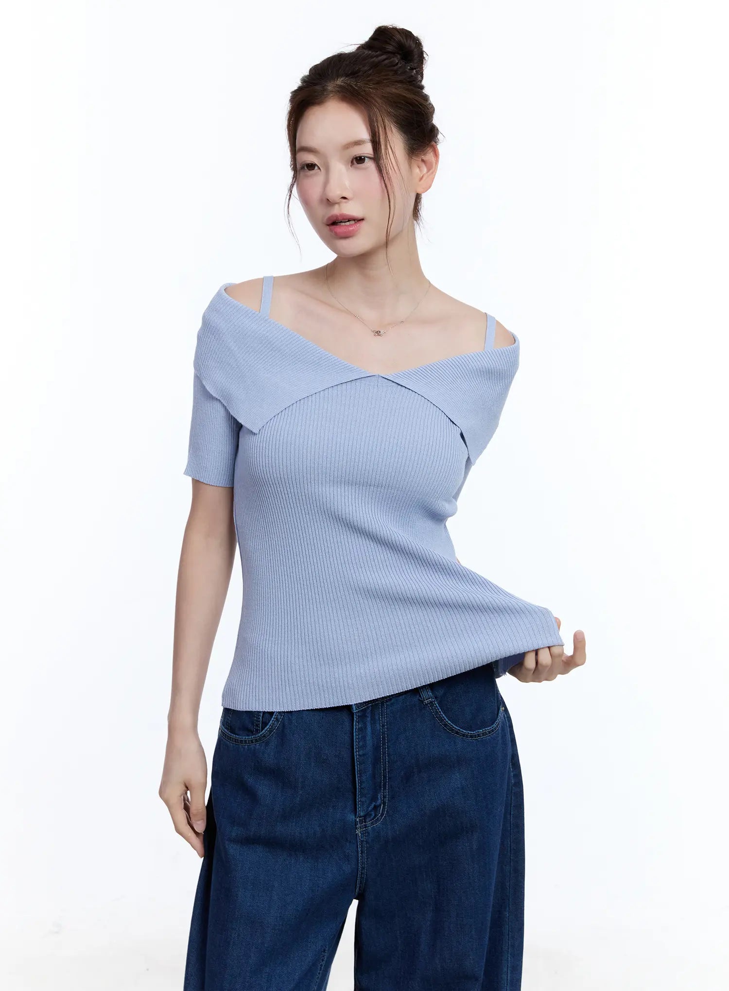 ribbed-off-shoulder-top-cu513 / Light blue