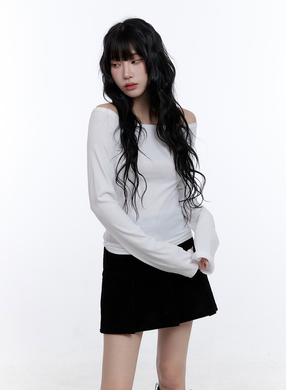 essential-off-shoulder-long-sleeve-top-cd419 / White