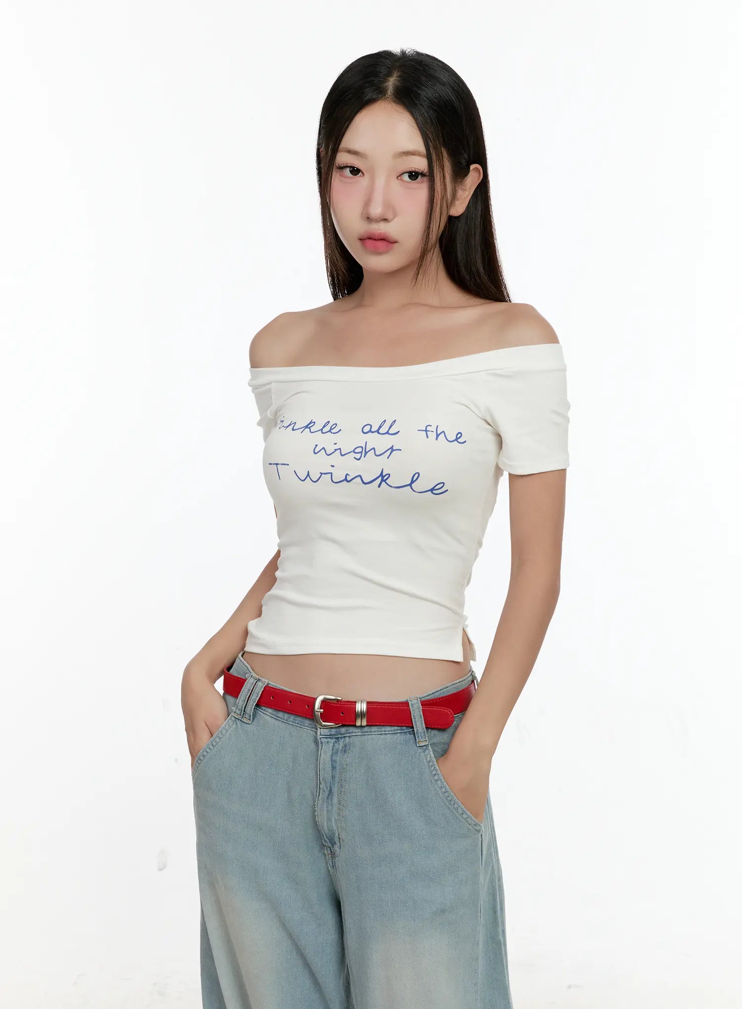 off-shoulder-graphic-top-cl531 / White