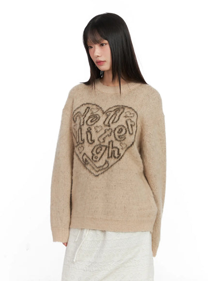 heart-graphic-knit-sweater-cn520 / Beige