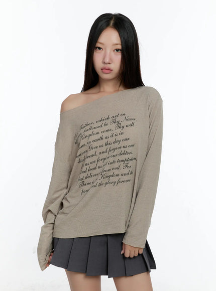 lettering-off-shoulder-long-sleeve-cs517 / Beige