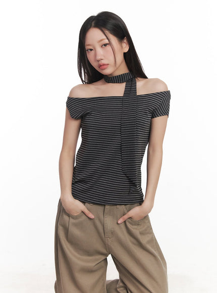 stripe-off-shoulder-top-with-scarf-ca521 / Black