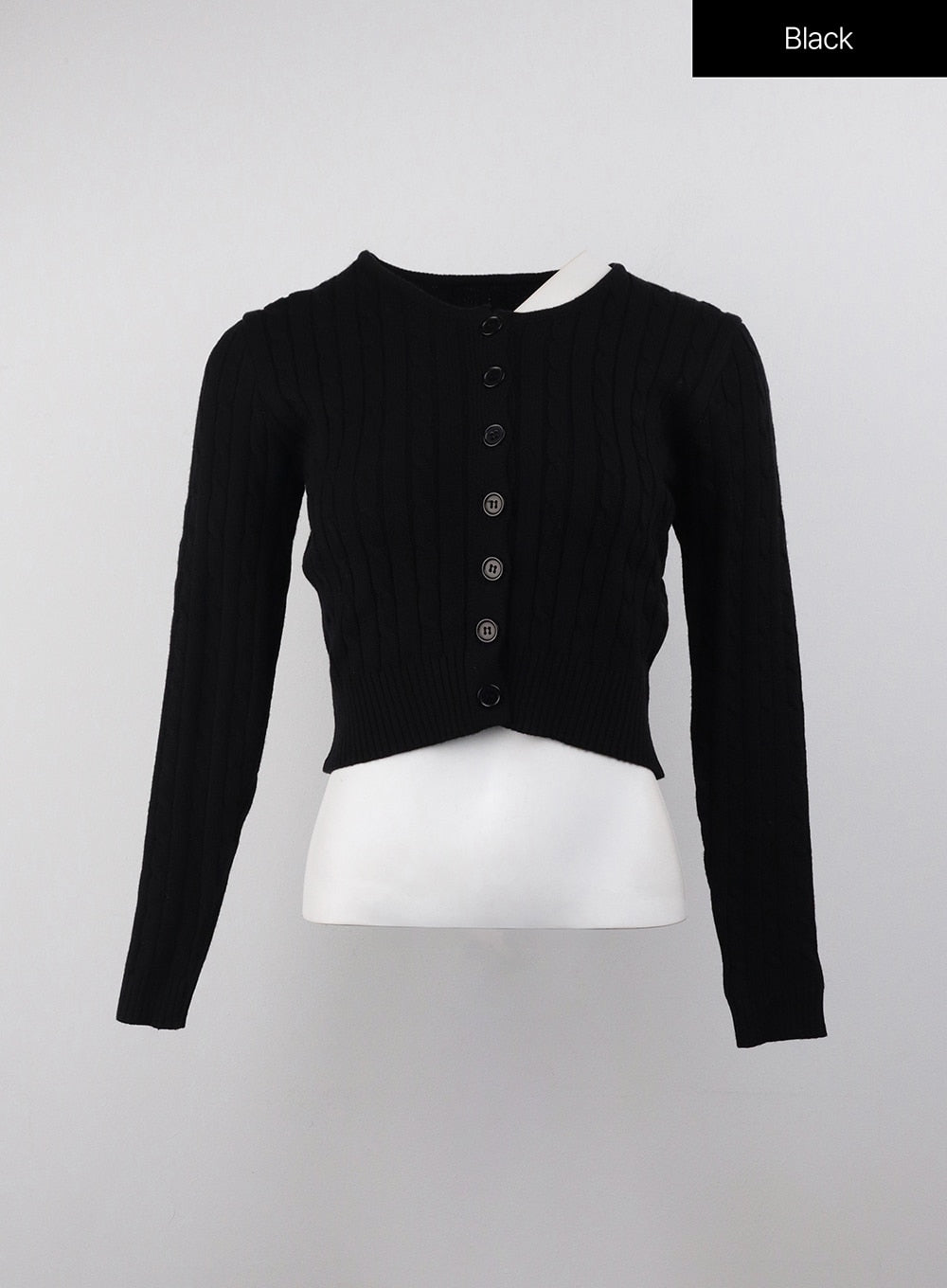 cable-knit-buttoned-crop-cardigan-oj416 / Black