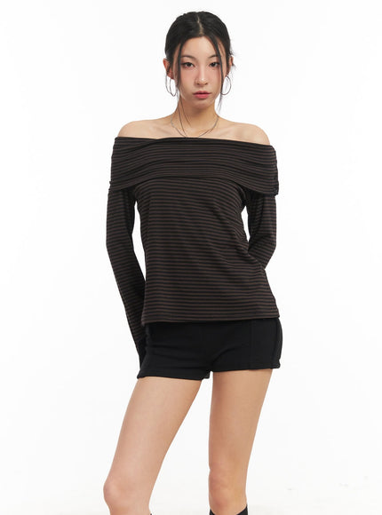 striped-long-sleeve-off-shoulder-top-cm503 / Dark brown