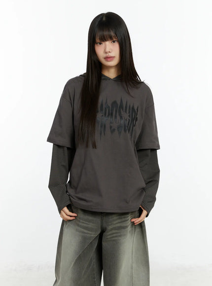 layered-hooded-graphic-long-sleeve-top-cf509 / Dark gray