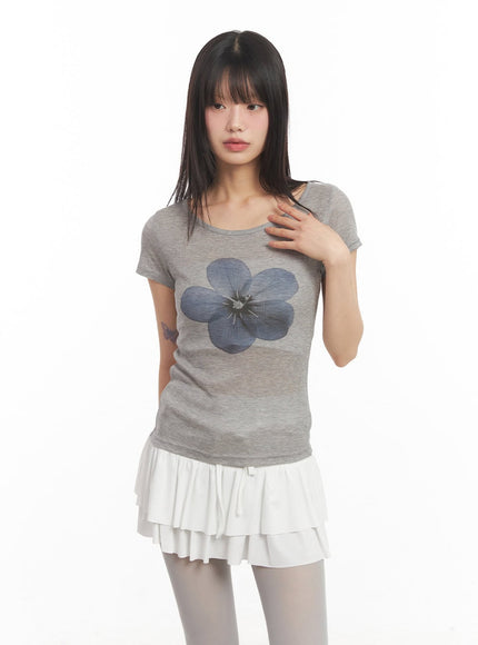 sheer-flower-graphic-top-ca522 / Gray
