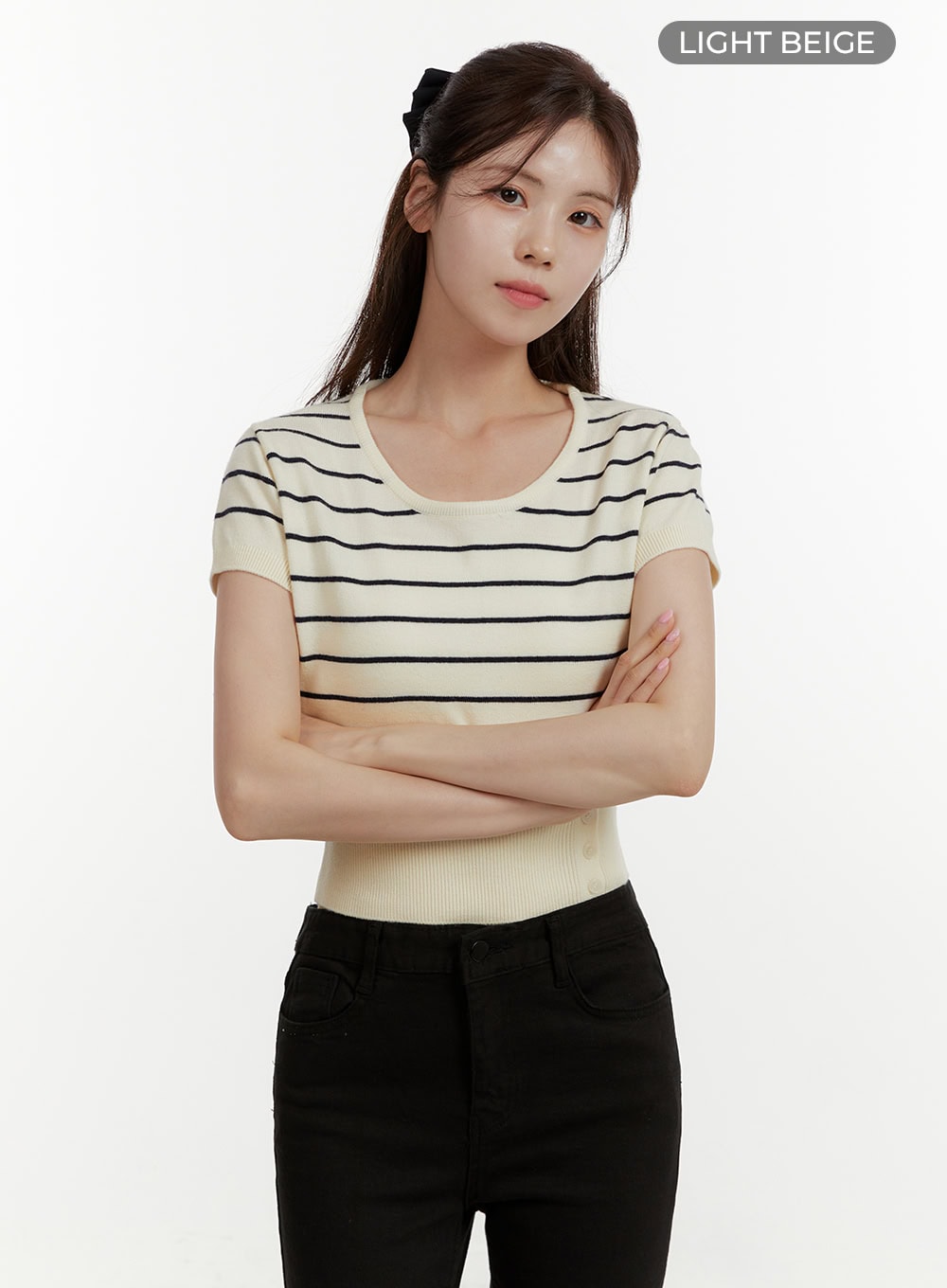 unbalanced-buttoned-crop-knit-tee-oy409 / Light beige