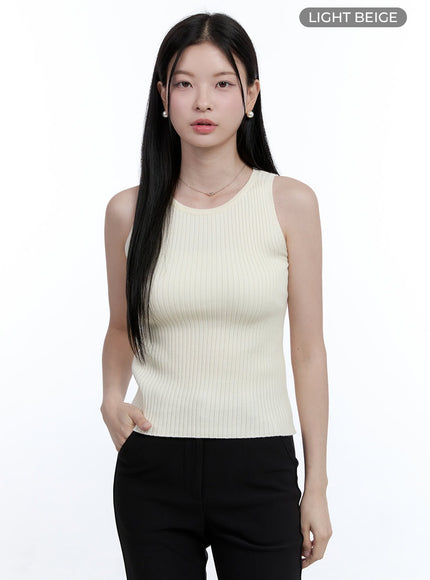 slim-fit-round-neck-camisole-oo429 / Light beige