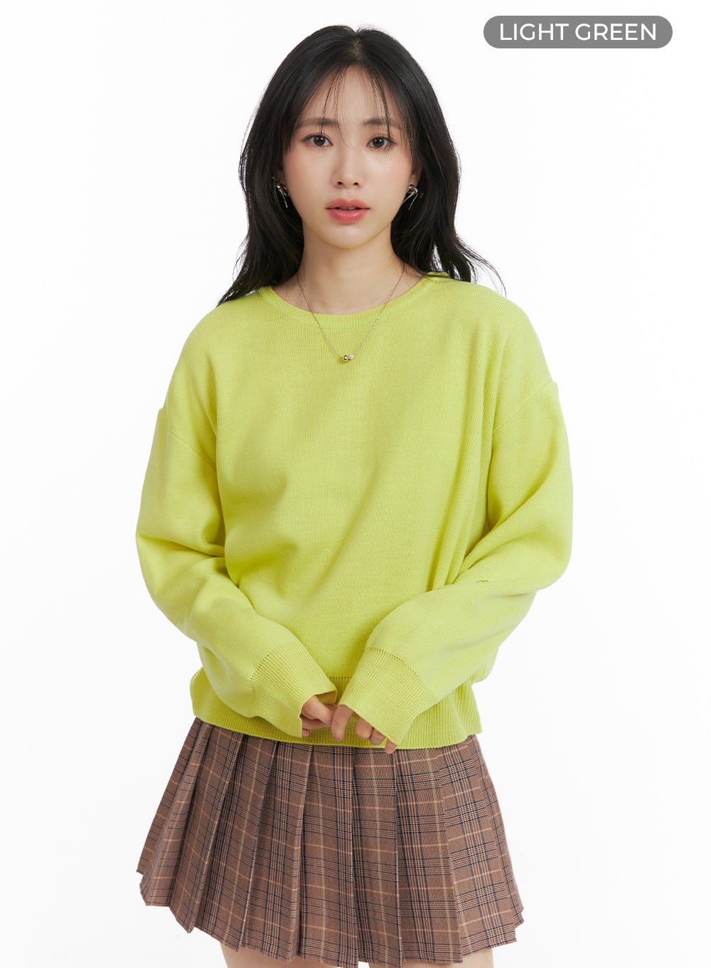 solid-round-neck-knit-sweater-om411 / Light green