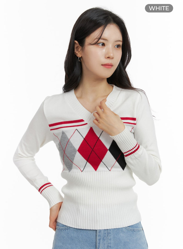 slim-fit-argyle-knit-sweater-om420 / White