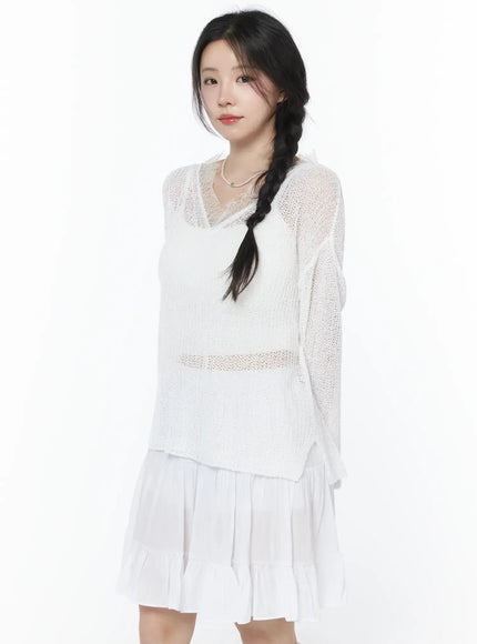 sheer-v-neck-knit-top-cy522 / White