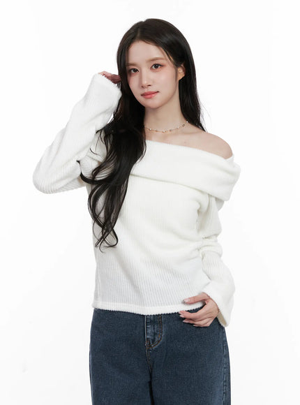 ribbed-off-shoulder-long-sleeve-top-cn527 / White