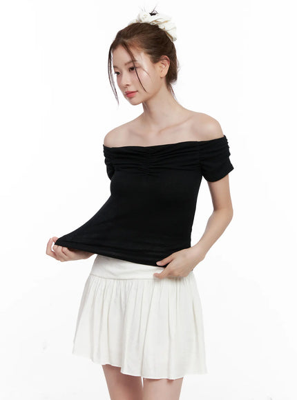 off-shoulder-ruched-top-cl524 / Black