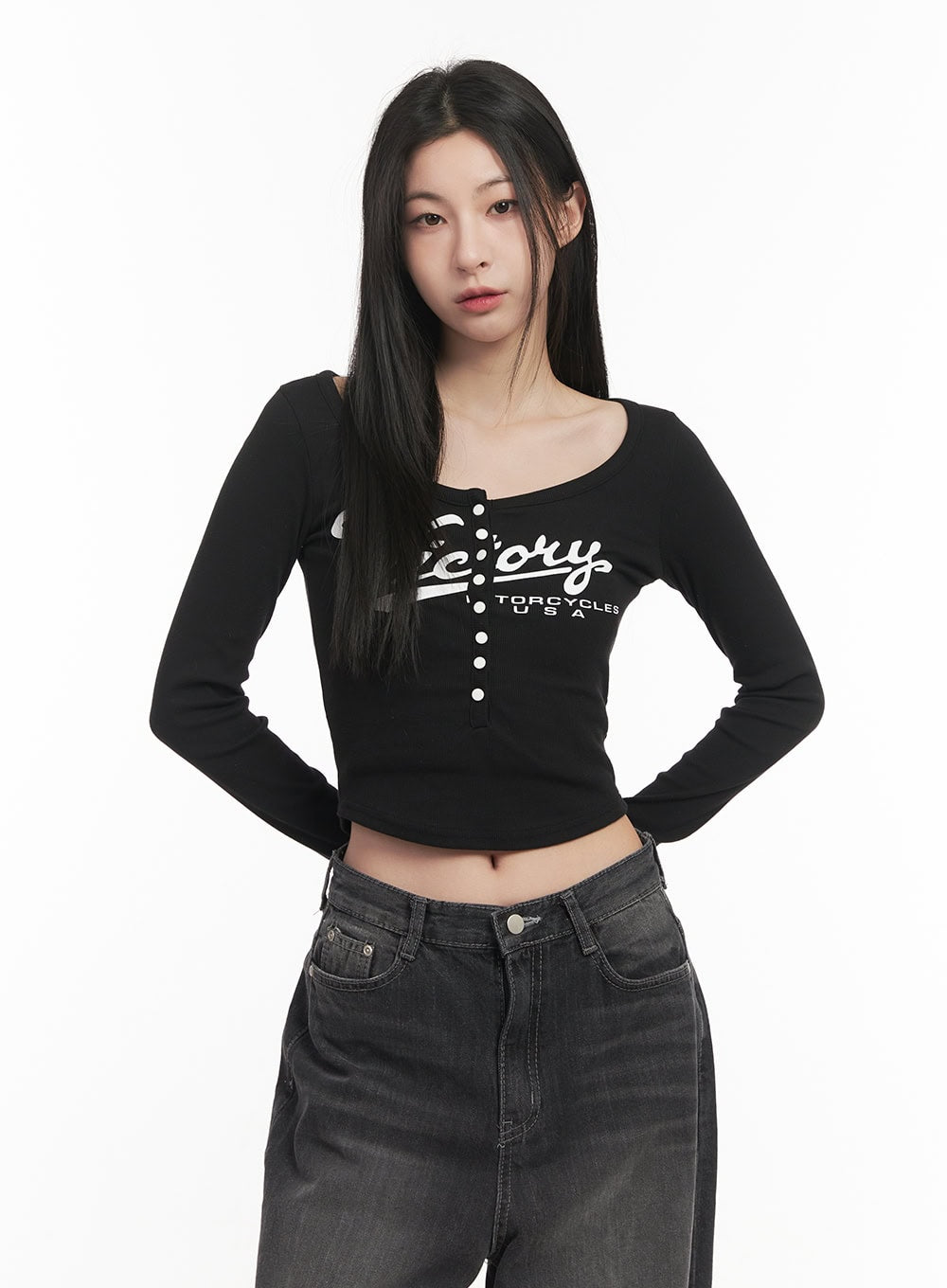 buttoned-slim-fit-crop-top-cf514 / Black