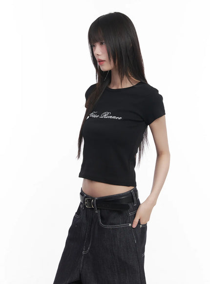 cursive-graphic-crop-tee-cu519 / Black
