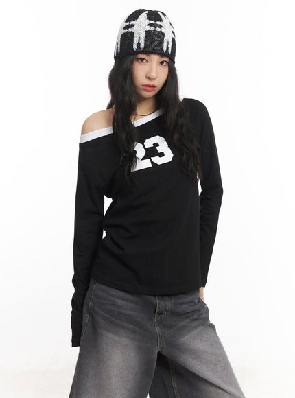 23-graphic-off-shoulder-long-sleeve-top-ca504 / Black