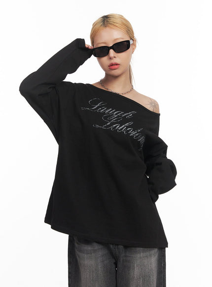 Graphic Oversized One-Shoulder Top CM505