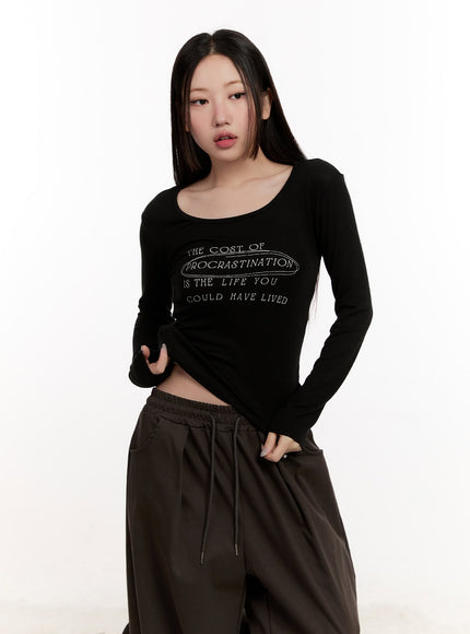 slim-fit-graphic-crop-top-cm507 / Black