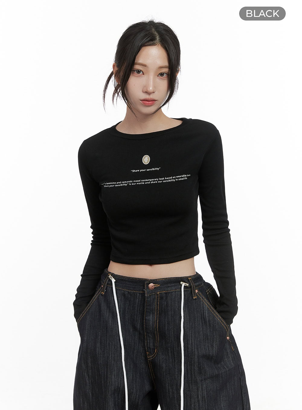 chic-letter-print-long-sleeve-crop-top-cs430 / Black