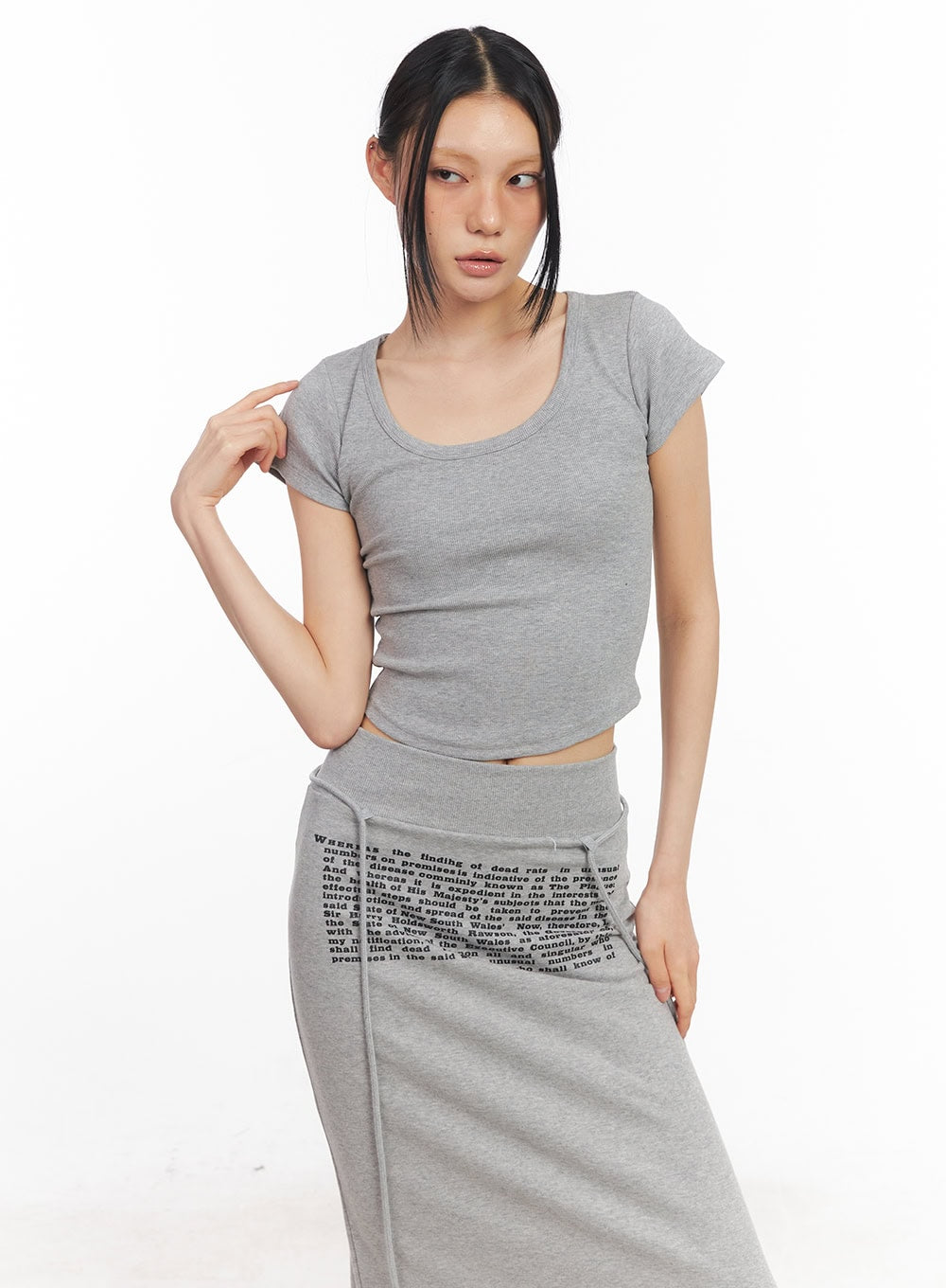 essential-u-neck-crop-tee-cy528 / Gray